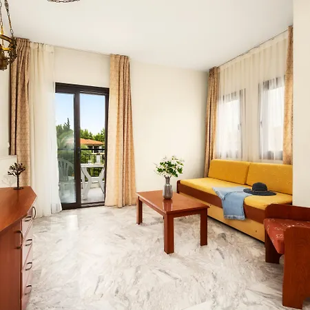 度假村 Chrousso Village 4*