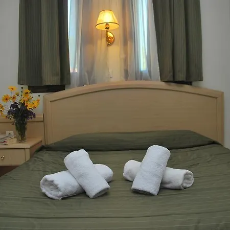منتجع Chrousso Village 4*
