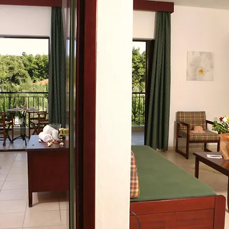 Resort Chrousso Village